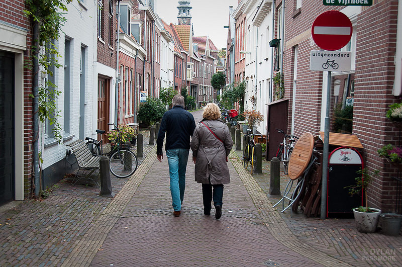 Narrow Streets for People 3: A Shopping Center Example