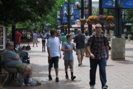 Pearl Street Mall walking