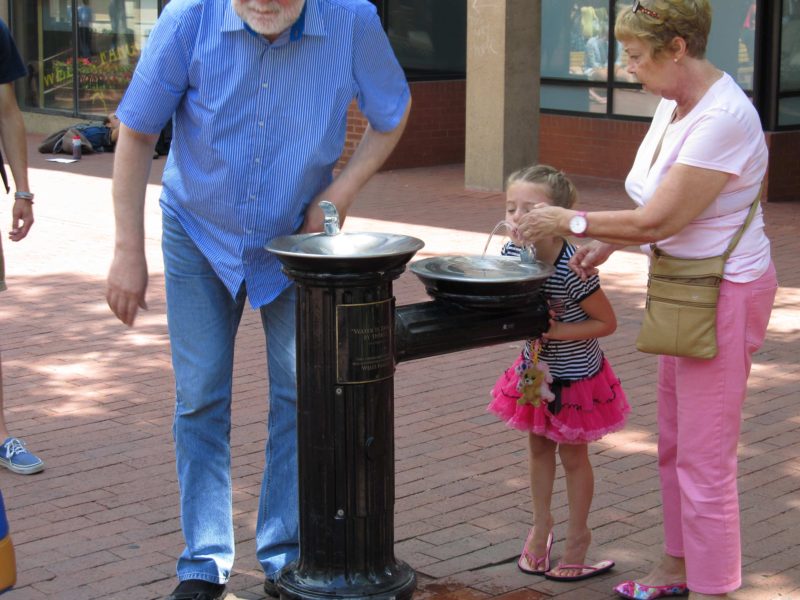 Pearl Street Mall fountain child